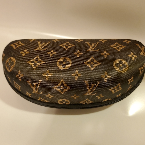 Sunglasses Louis Vuitton - Picture 8 of 8